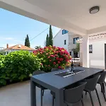 Maca & Apartmán *