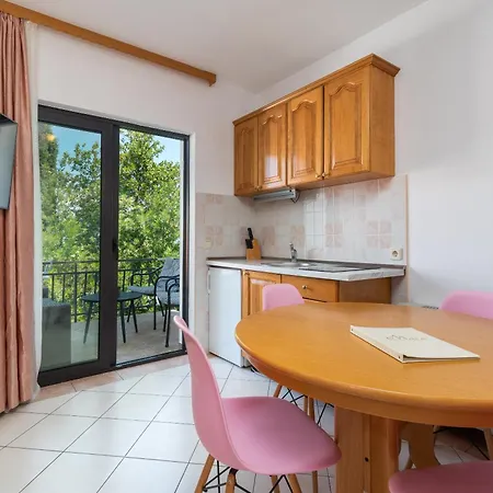 Maca & Apartment Trogir