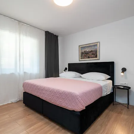 Maca & Apartment
