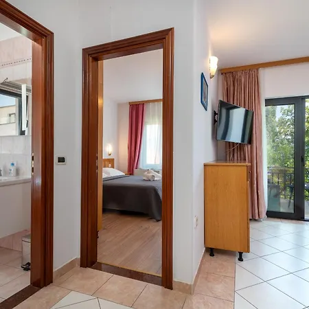 Maca & Apartment Trogir