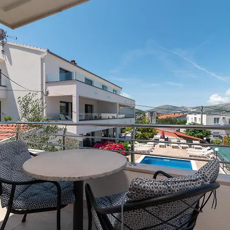 Maca & Apartment