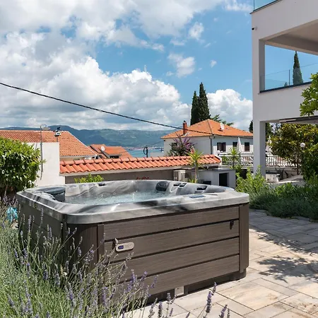 Maca & Apartment Trogir