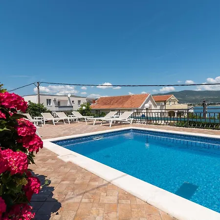 Maca & Apartment Trogir