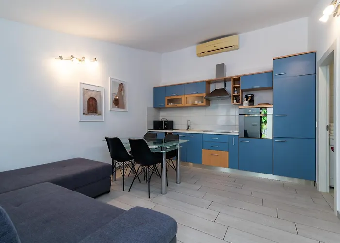 Διαμέρισμα Maca & *