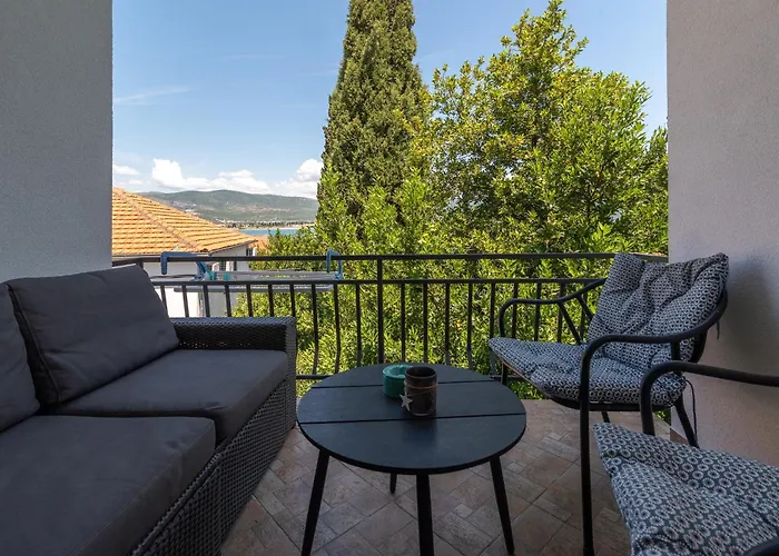 Maca & * Τρογκίρ