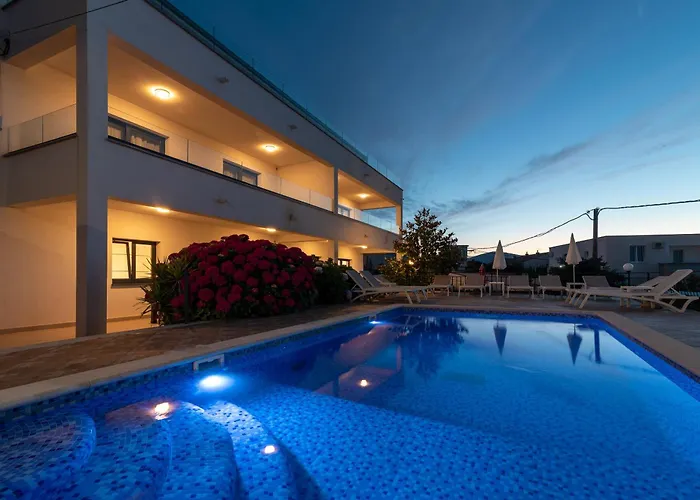 Maca & * Τρογκίρ