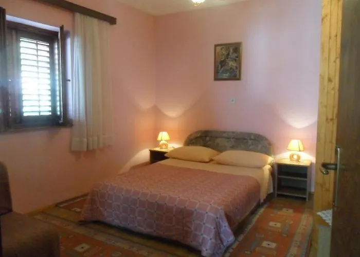 Maca & Διαμέρισμα Τρογκίρ