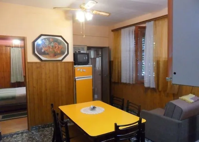 Maca & Apartman Trogir